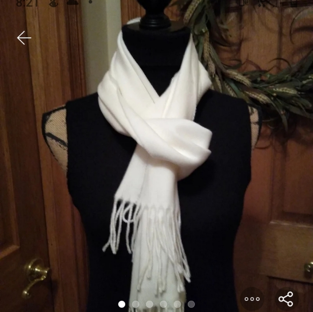 Steve Madden scarf